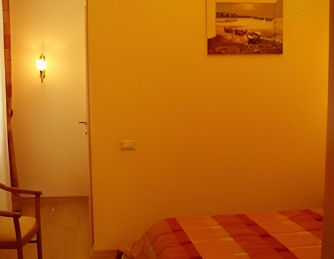 Бестужевский Дворик Gagra Buitenkant foto