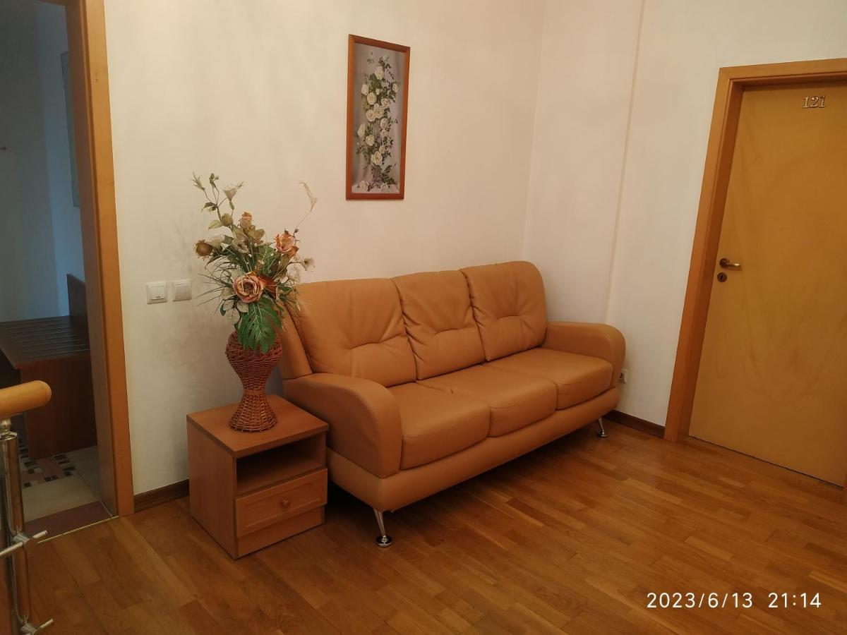 Бестужевский Дворик Gagra Buitenkant foto