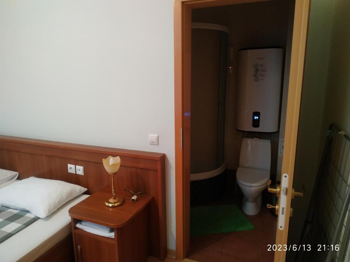 Бестужевский Дворик Gagra Buitenkant foto